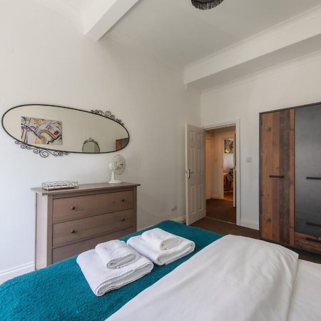 Spacious Comfy 2Br Flat 런던 외부 사진